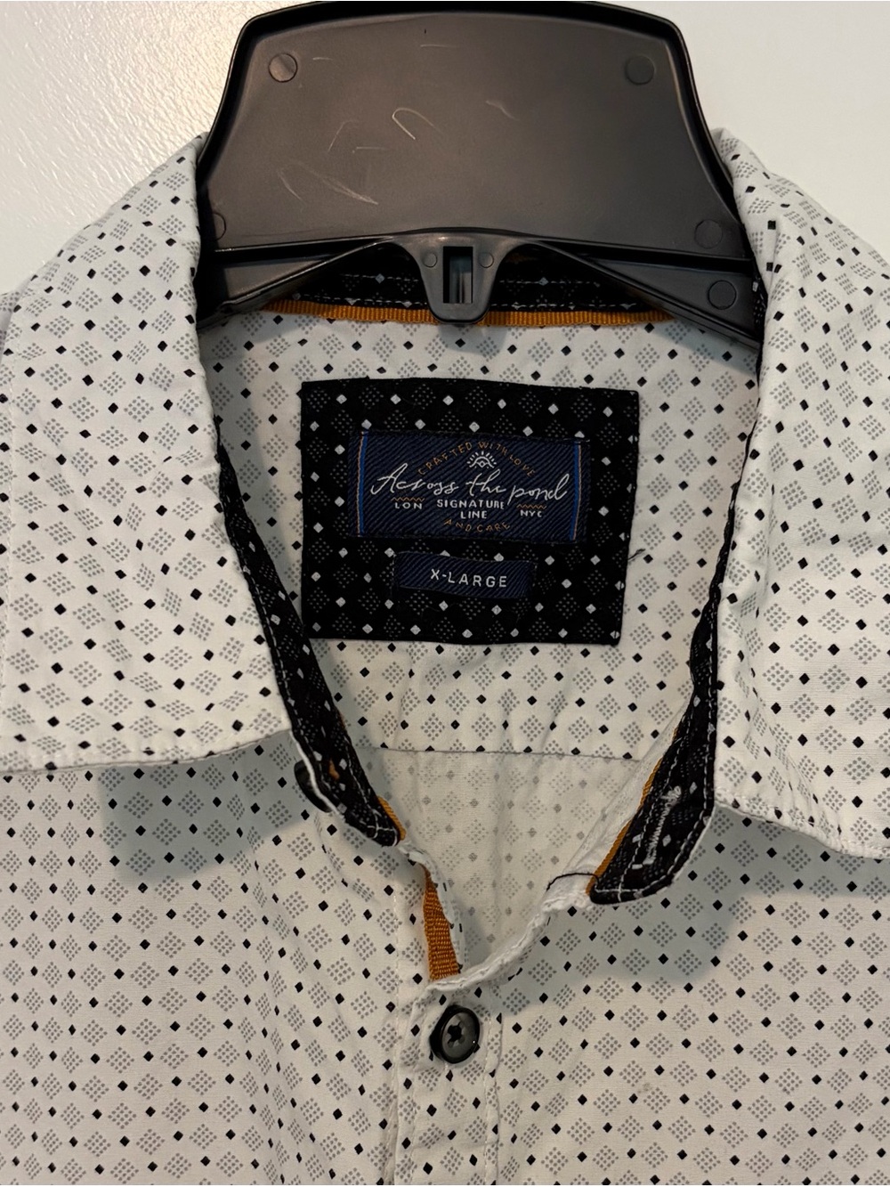 Across The Pond NYC Signature Line Short Sleeve Shirt X-Large